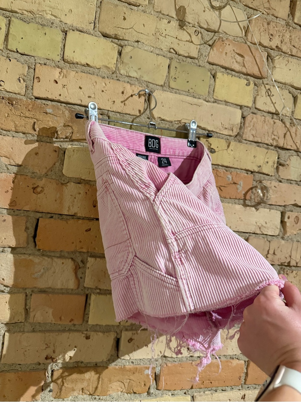 Pink High rise carpenter shorts - Picture 5 of 6